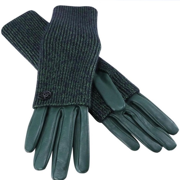 Chanel women’s Lambskin Gloves. NWOT - Picture 11 of 12